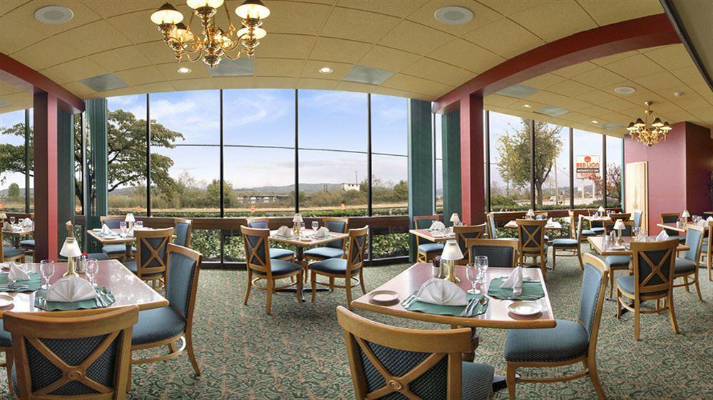 Red Lion Hotel Coos Bay Eksteriør billede