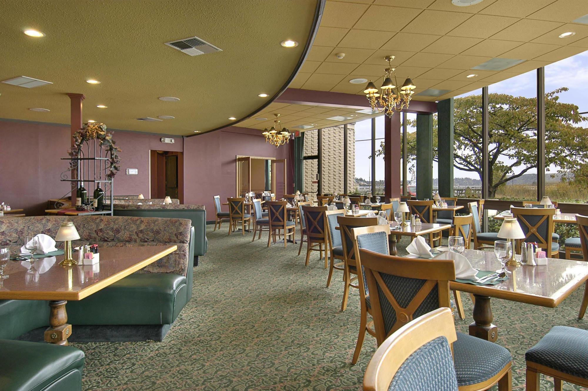 Red Lion Hotel Coos Bay Eksteriør billede
